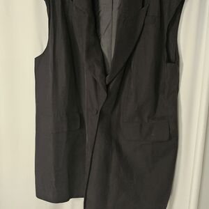 Sleeveless Long Blazer
